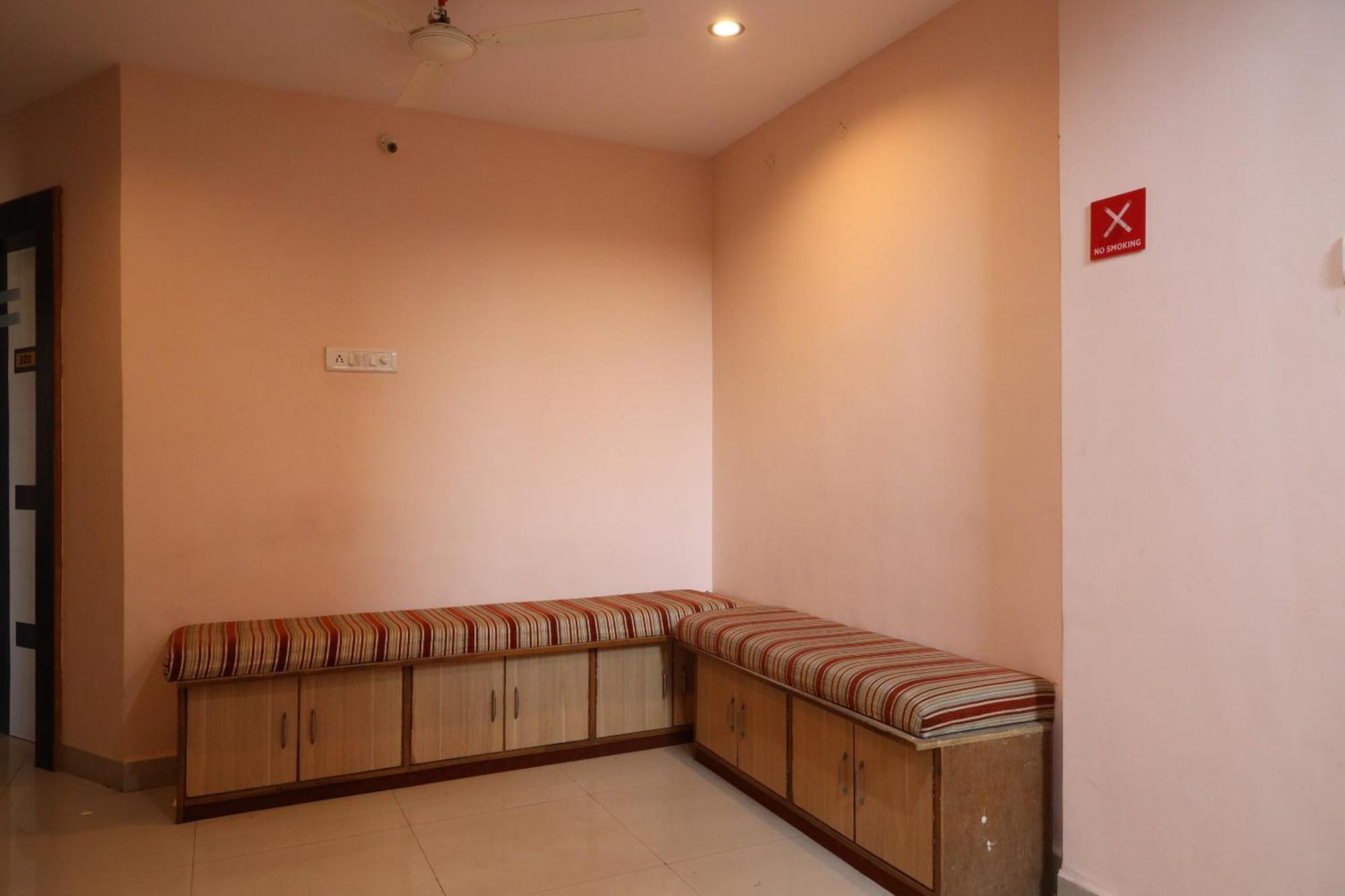 Hotel O Prithvi Inn Nágpur Kültér fotó